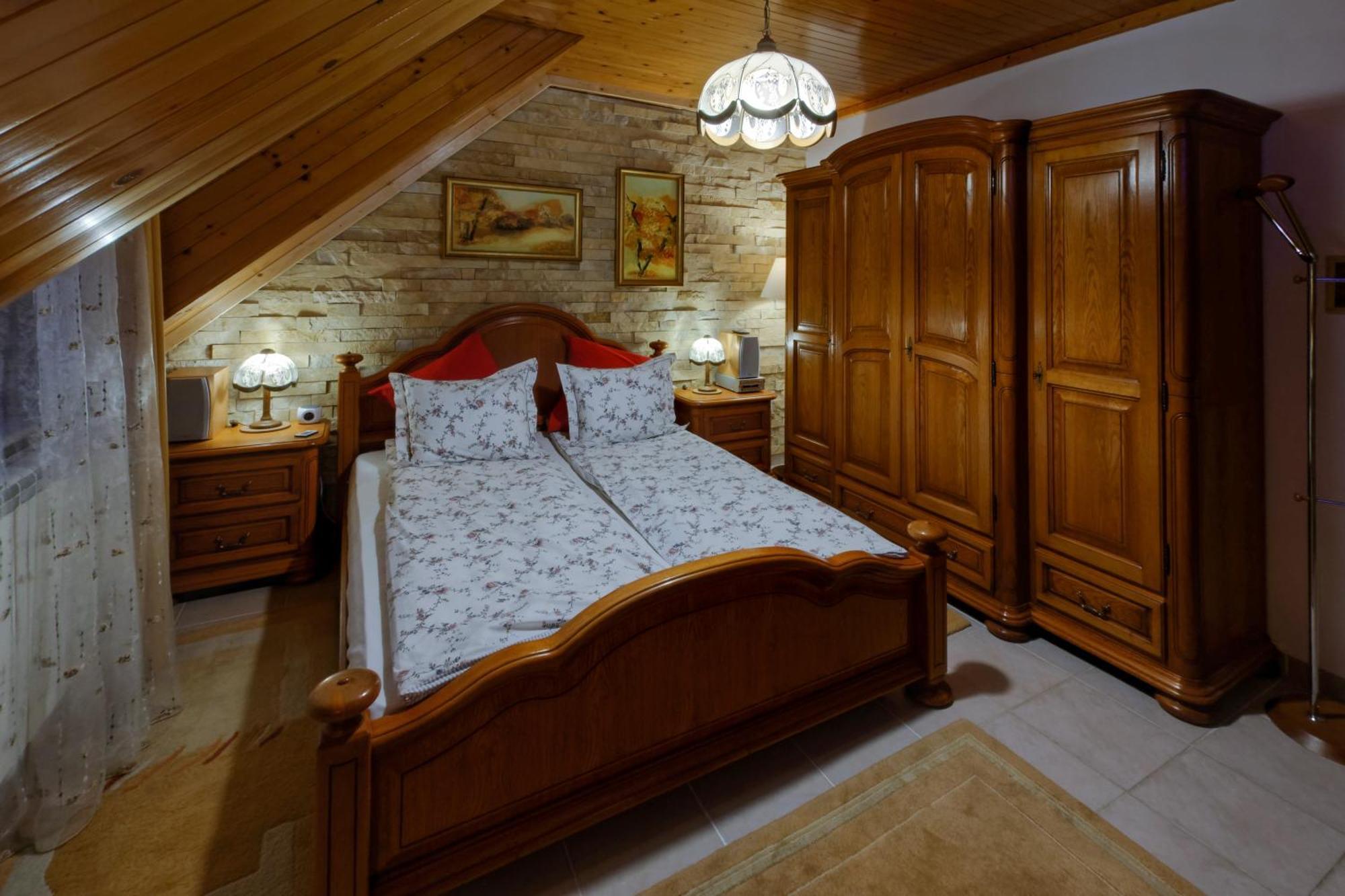 Club-Austria Residence (Adults Only) Busteni Exterior photo