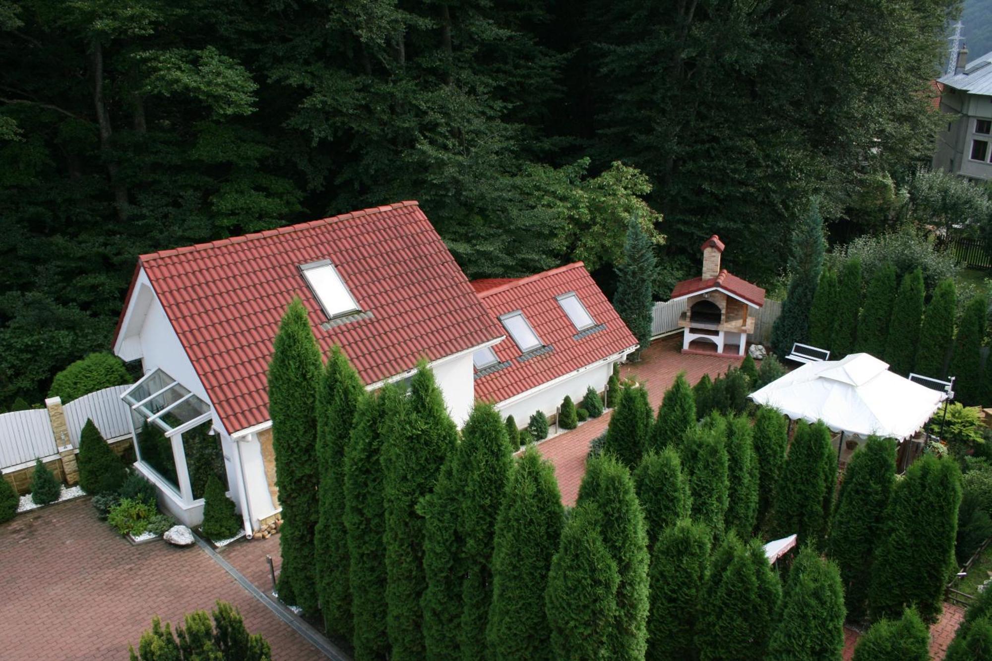 Club-Austria Residence (Adults Only) Busteni Exterior photo