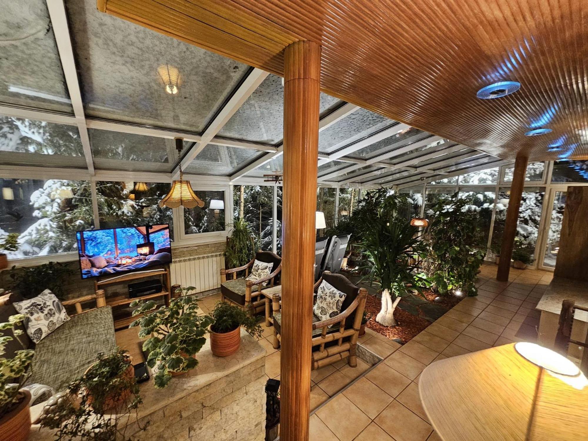 Club-Austria Residence (Adults Only) Busteni Exterior photo
